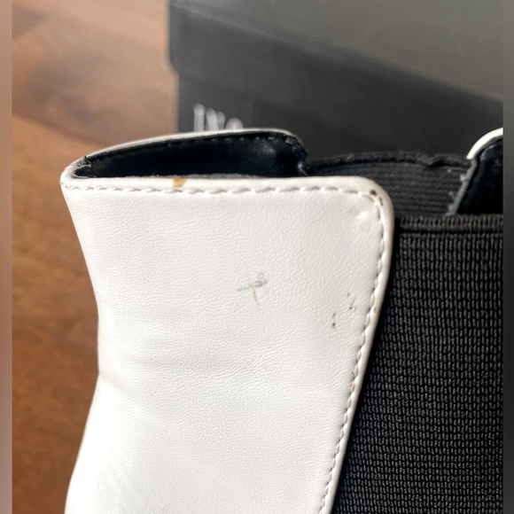 Brand New Bright White booties, size 8M - Picture 10 of 10